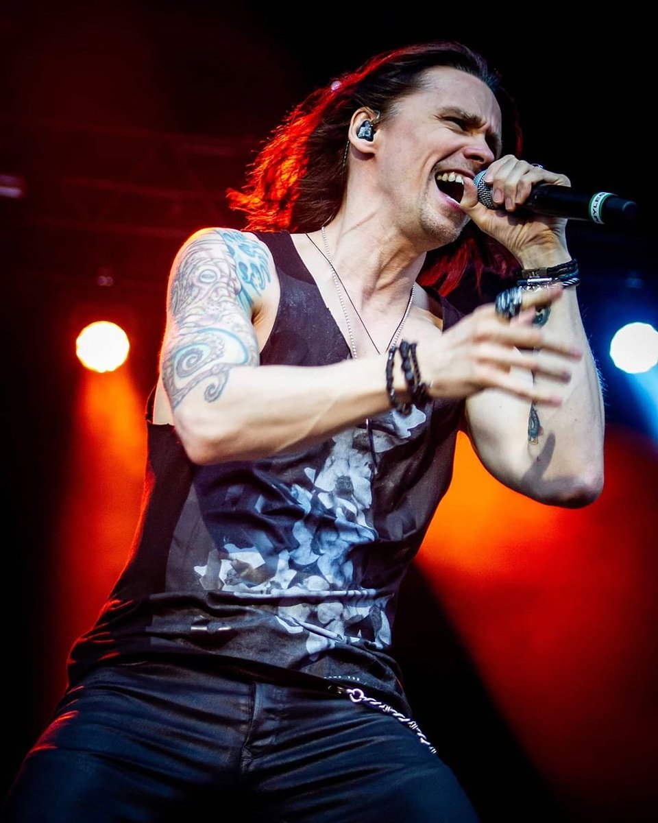 MKennedyBelgium's tweet photo. @MylesKennedy at Soundwave in Sydney - 2015 π₯
Beautiful pic by Β© Hang Me On Your Wall Photography ππ»
#MylesKennedy #WOFTour π₯ https://t.co/zGwdoZTnKi