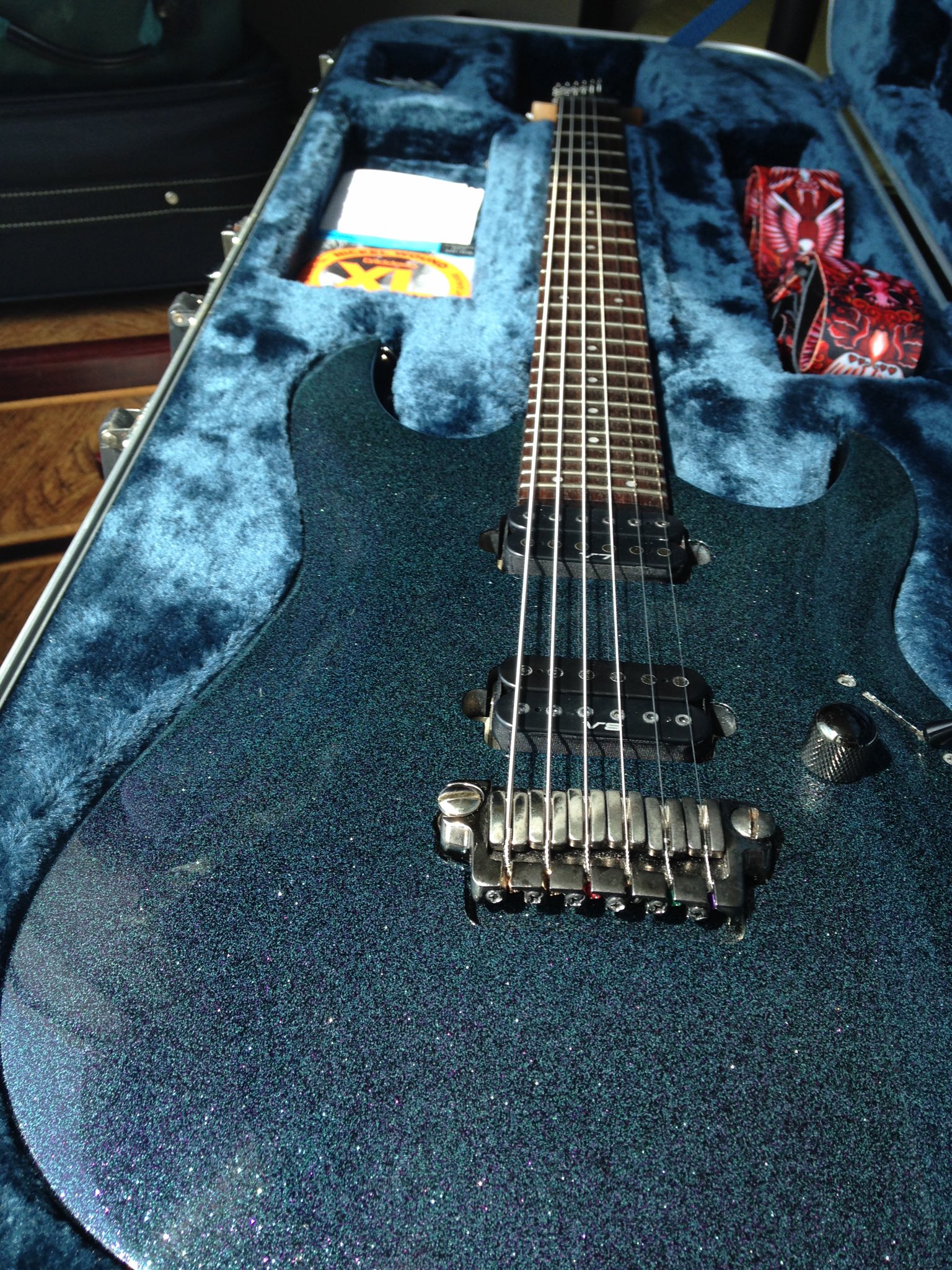 Ibanez RGA220Z CYB Prestige　フジゲン製 Ibanez Prestige RGA220z CYW Made In Japan 2009 - YouTube