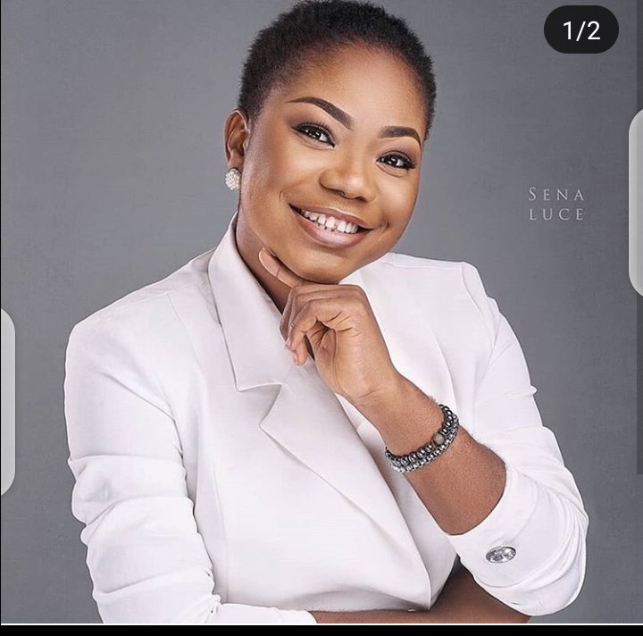 mimipretyheart's tweet photo. YOUR BEAUTY IS SO BEAUTIFUL GOD MOTHER @MMercychinwo 
BIG FAN OF ALL THAT YOU DO
#OBINASOM #APRIL19TH #RECORDBREAKINGDAY 
I LOVE AND HONOR YOU NNEM🤗❤ https://t.co/ZiTAxHoAFA