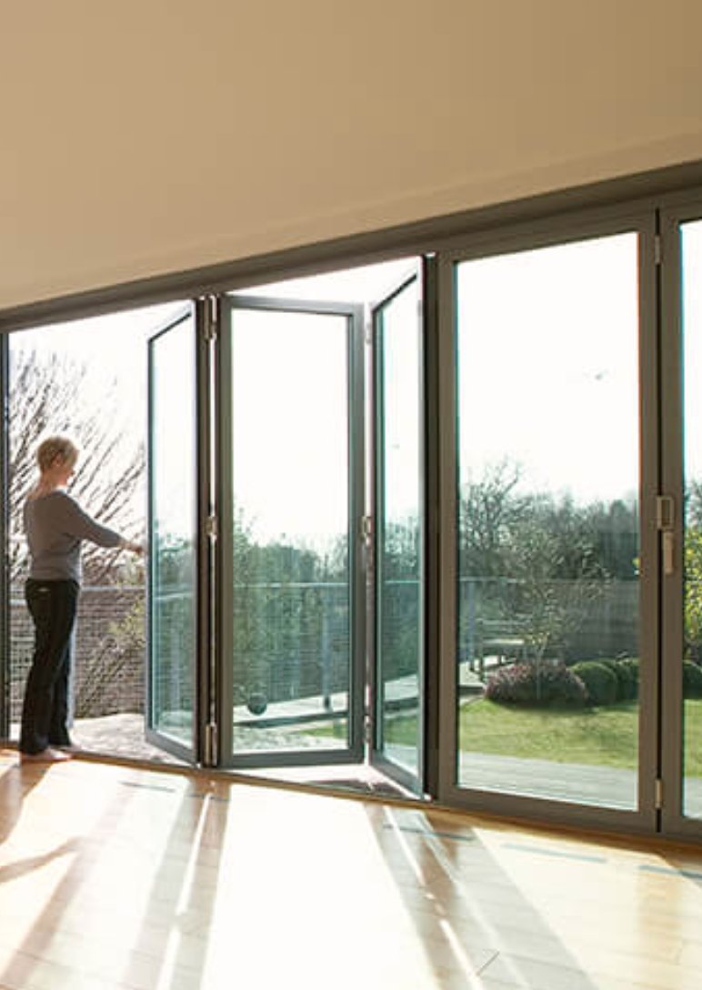 The LUXUS-FD folding door is German engineering and UK manufacturing at its best. Combining narrow sight lines with extended size and weight capabilities the LUXUS FD door achieves both aesthetic and performance criteria #doors #luxus