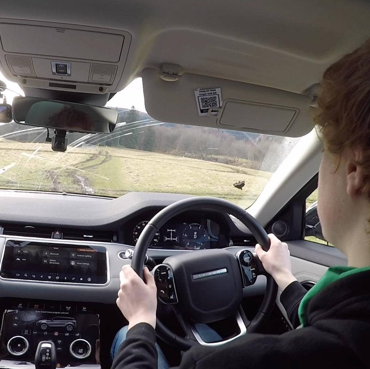 YoungOffRoader's tweet photo. OFF-ROAD! Check out the @mannofieldesu Explorers driving our Land Rovers off-road!

#youngoffroader #landroverexperience #landrover #offroad #mud #muddy #driving #youngdrivers #explorers #scouts #iscout #scotland #newexperiences https://t.co/GXHRJpuS6h