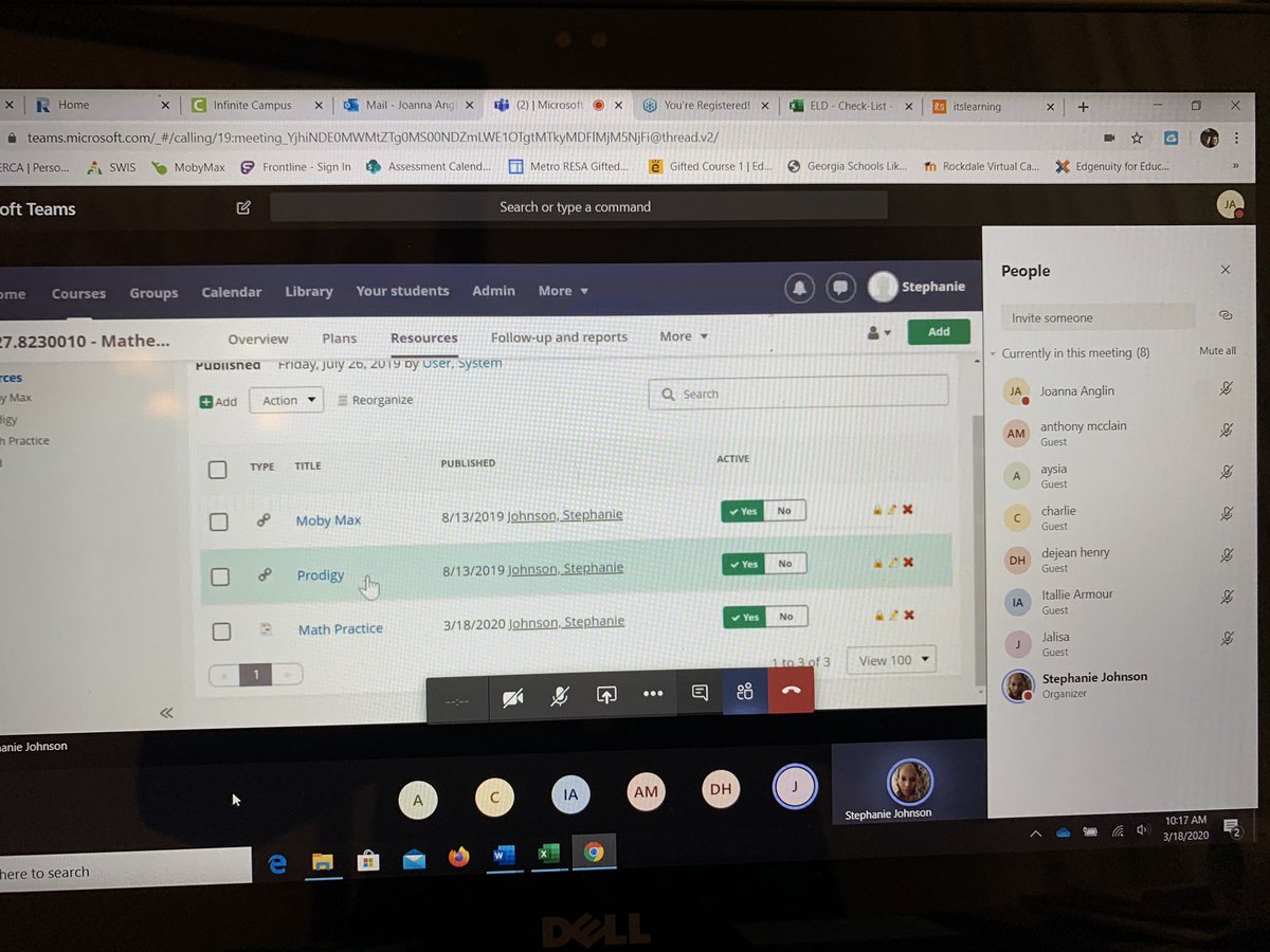 MemorialMS's tweet photo. Ms. Johnson provides direct instruction and facilitates math discussion via TEAMS. @RockdaleSchools @RCPS_AsstSupt #MMSonlinelearning https://t.co/v1noiFniZ3