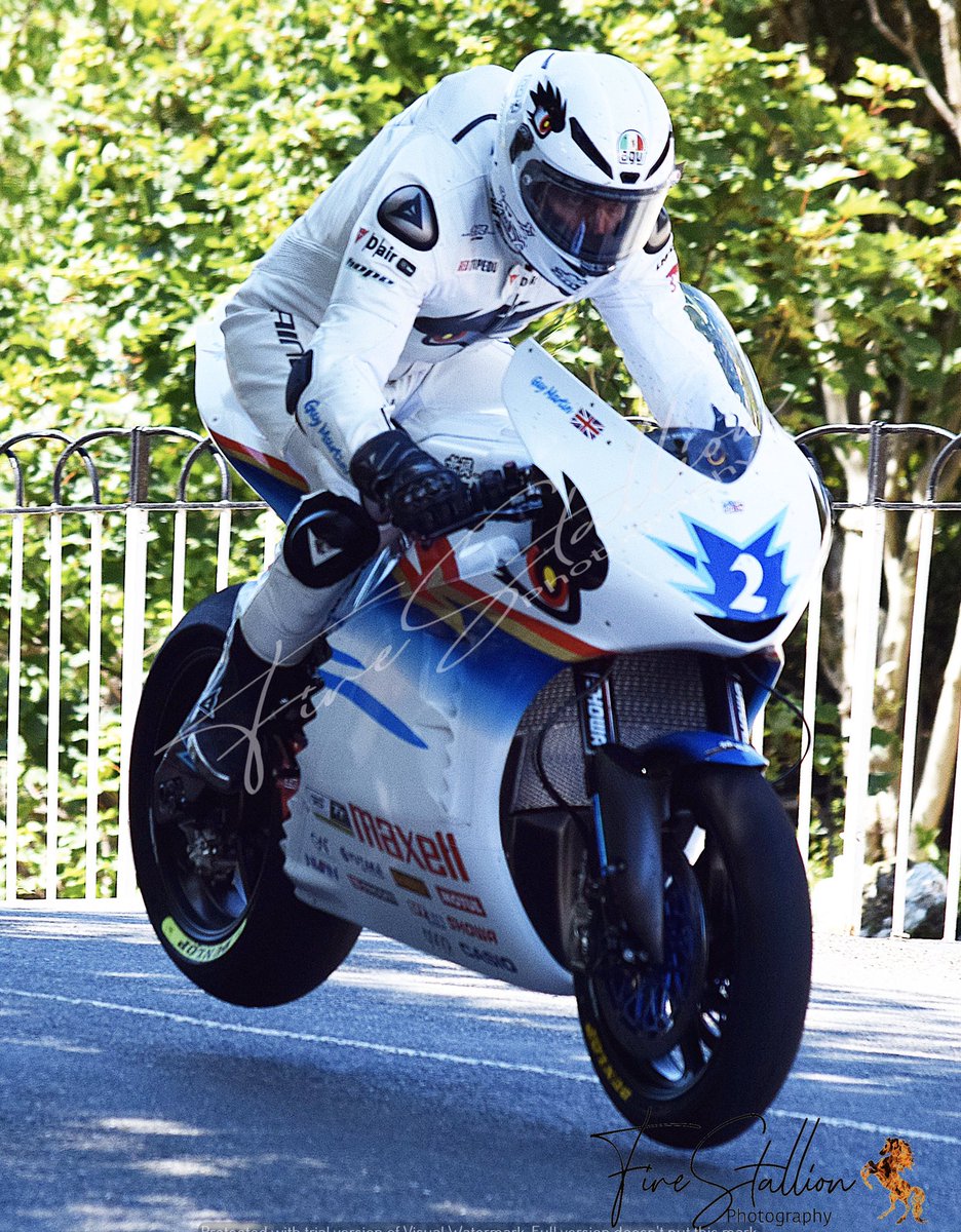 FireStallion666's tweet photo. #guymartin @guymartinracing 🖤 #ballaughbridge 2017 #iomtt #roadracing @loveroadraces @roadracingfans @LivingRoadRaces #ttzero @TTsupporters @TT_Races @ttscwebsite #firestallionphotography https://t.co/EyCG9Bzd7q