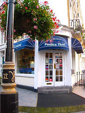 breanainn's tweet photo. @OoniHQ The small places we love don’t do vouchers but we will support via takeaway delivery. Shout out to Pimlico Thai and Gastronomica ❤️
#SliceofKindness #PayItForward https://t.co/Y4bLQfcfdC