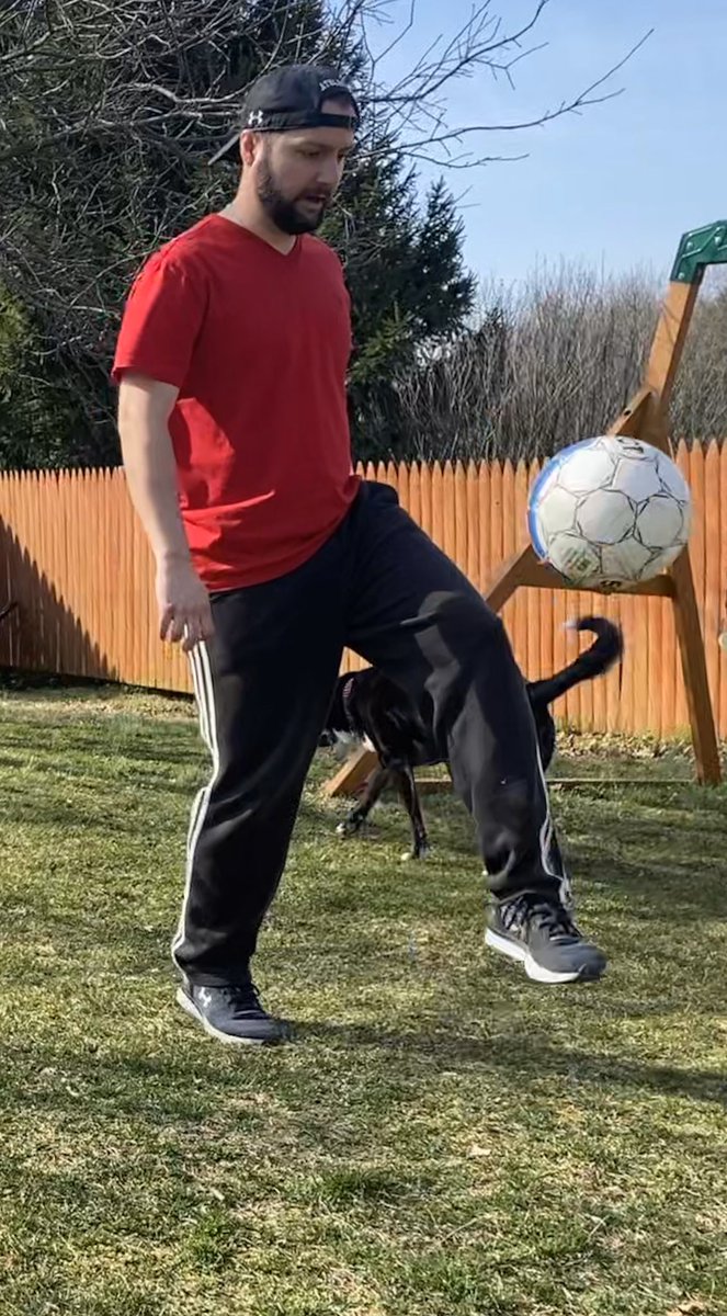 MrAdamMyers's tweet image. @CoachBillman70 a beautiful day to improve my juggling skills and think tactics for the 2020/2021 season. Let’s go team Liverpool! Photo credit goes to my 5 year old son Landon. @CVSDeagles @CVEaglesSoccer #alltogetherstrong