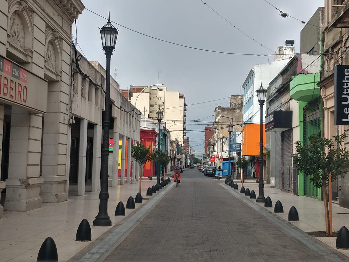 diarioelinformante.com.ar/nota-56617_cal…
Calles poco transitadas y con poca fluidez de transeúntes, así amaneció este miércoles en San Nicolás, un día después del 2º decreto brindado por el intendente en cuanto al aislamiento social, con el cierre bares y restaurantes, plazas públicas,etc.