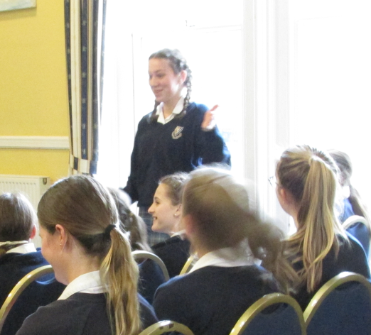 msj_library's tweet photo. Yr7-9 Academic Scholars & friends had fun playing 'Just a minute' at lunchtime guided by some Yr12 experts, for their Academic Platform. Some great rounds & laughs! #scholars #msjlife #confidence #speaking https://t.co/zEEYDPsPoT
