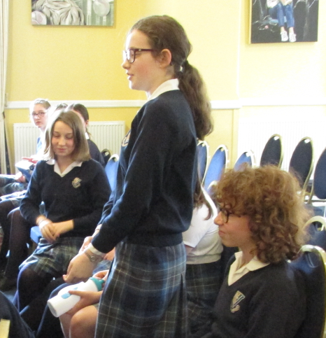msj_library's tweet photo. Yr7-9 Academic Scholars & friends had fun playing 'Just a minute' at lunchtime guided by some Yr12 experts, for their Academic Platform. Some great rounds & laughs! #scholars #msjlife #confidence #speaking https://t.co/zEEYDPsPoT