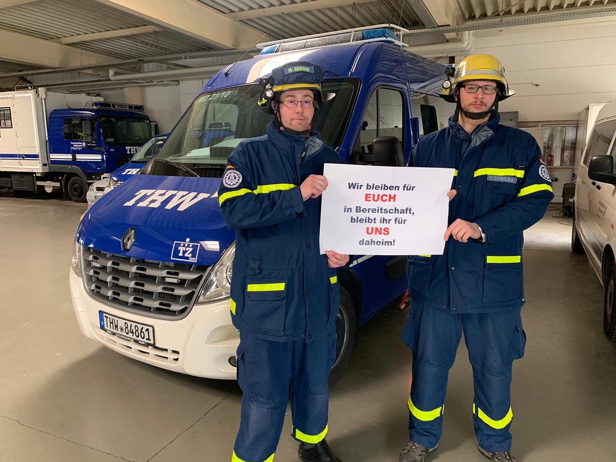 Krank können wir nicht für dich in den Einsatz! Halte uns gesund und bleib daheim!
Jetzt ist keine Zeit für Treffen mit anderen Menschen. Helf mit die Ausbreitung zu verlangsamen.
Teilen erwünscht.
#blaulichtfamiliemz #FlattenTheCurve  #StayAtHome #immerda #mainzbleibtdaheim