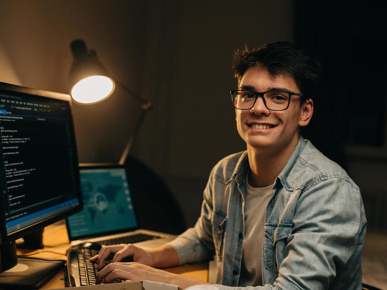 SheCanCodeHQ's tweet image. Learn how to become an Alexa developer, iOS developer, or a software engineer and ace your developer interviews by downloading these useful guides.
ow.ly/ulF450yJ9vY
#careerguides #alexadeveloper #iOSdeveloper #softwareengineer #developerinterview #techguides #womenintech