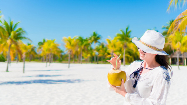 AbsoluteWorldRu's tweet image. Помимо того, что кокосовая вода (не путайте с молоком!) прекрасно утоляет жажду, она обладает целым рядом удивительных свойств. absoluteworld.com/ru/2017/10/pol…