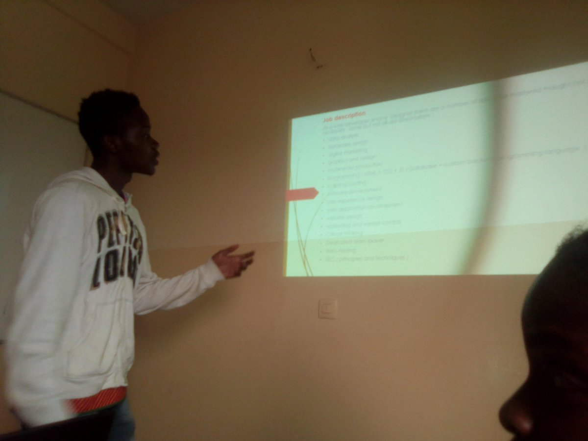 sorellekana's tweet image. Présentation du web par
@donald67984043 et @BouhIvan 
C&apos;est quoi le métier de développeur web ? Quelles sont ses habitudes ? Quels sont ses outils? 
#xcodepath
#webpath2k20
#seed_innov