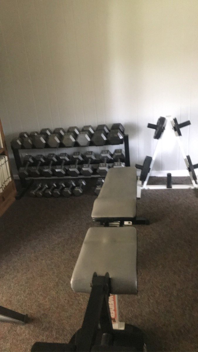 facksonjyfe's tweet photo. Me: come over
@SigmaPhiOmicron : we’re quarantined 
Me: https://t.co/NMSJ0JLWGS