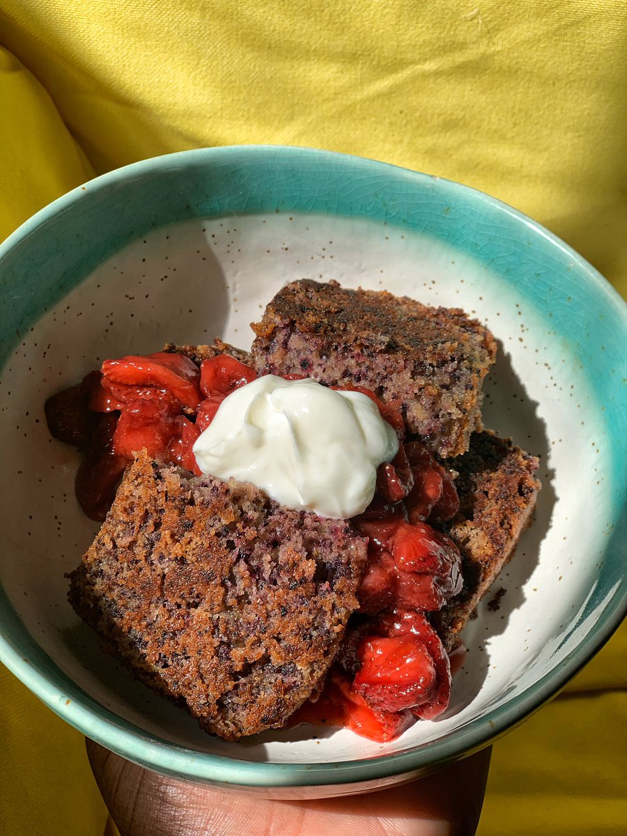 yesterday’s hibiscus+orange+cinnamon cake toasted in butter and served with cardamom+vanilla roasted strawberries and whole milk greek yogurt  #humblebragdiet