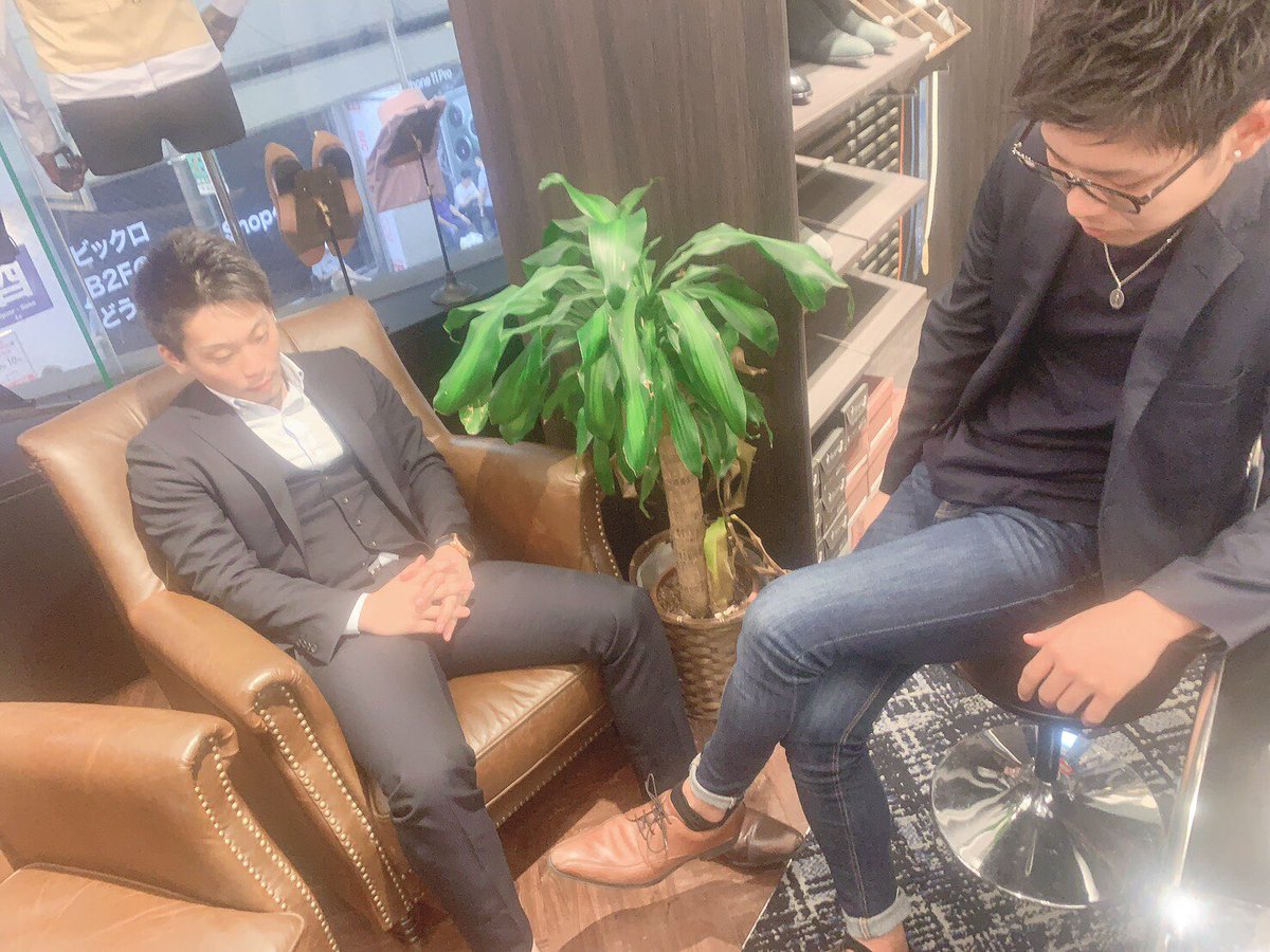 COL30678385's tweet photo. COL若きリーダー陣
#株式会社COL #COLproject #Quesera #QEグループ #クリプトサイン #CryptoSign #BeToken #paycent #ユニオンペイ #UnionPay #仮想通貨 #暗号通貨 #衆議委員会館 #取引所直結カード型ハードウォレット #取引所 #権利収入 #取引所連合体 #副業 #副業分散投資 #投資 https://t.co/zFktdBkh45