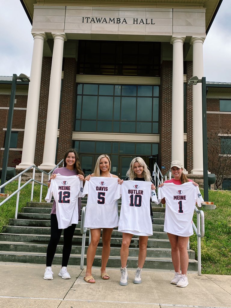 md_jap's tweet photo. Thanks @DrJayAllen for one of the best CC! But our girls’ time was cut short! So go ahead and make @ItawambaCC a 4 yr university! @LetsGoICC #rolltribe https://t.co/hmLP0BXgQO