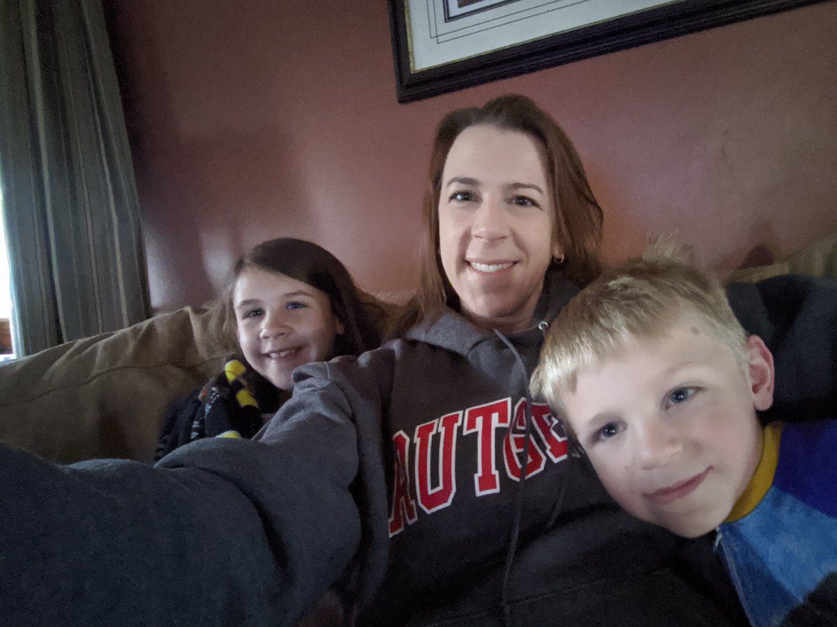 MadlingerFRSD's tweet photo. It was comfy day for our second Wednesday of virtual learning!  We took to the couch the check emails and work on lessons.  My kids just had a (another) pj day!  #comfyday #VirtualSpiritWeek #huskypride @FlemRarSchools @RFIShuskies #virtuallearning https://t.co/KuanlSoJbh