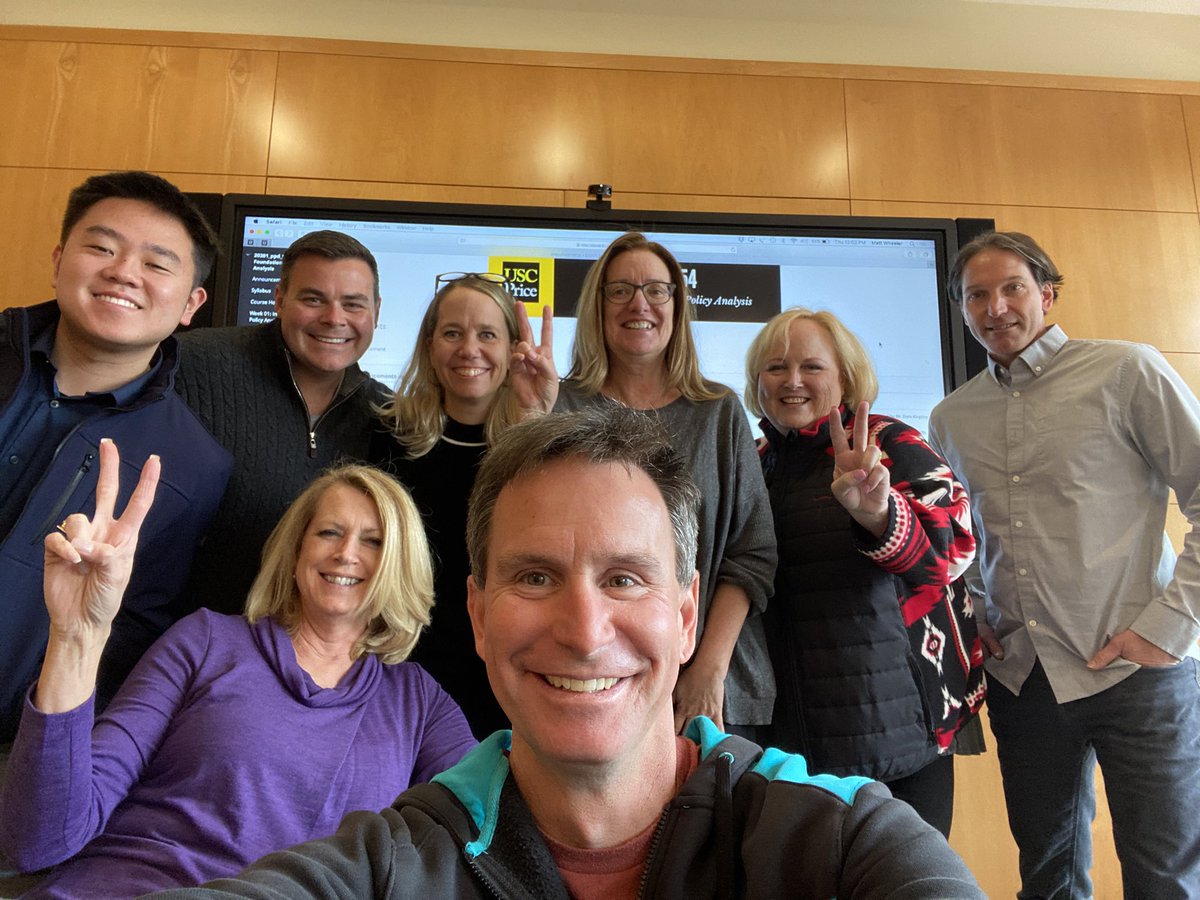 USCMPAOnline's tweet photo. These folks ✌️ https://t.co/RYqiWz0uVm