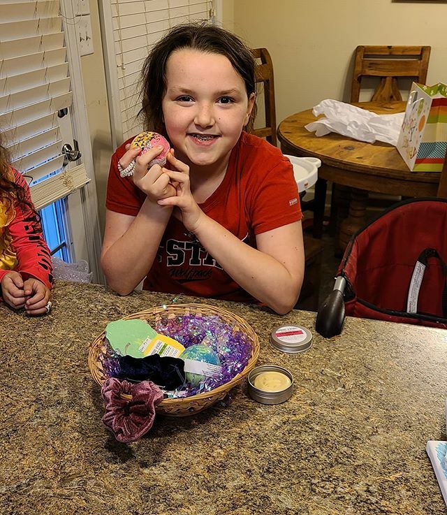 _brittany_p's tweet photo. Thank you, @salvagedheirlooms for putting together a gift basket for my girl's birthday today! @angel_diypro 💜💚 We love our town! https://t.co/3zK5A9Htxo https://t.co/DXmDWAIfPS