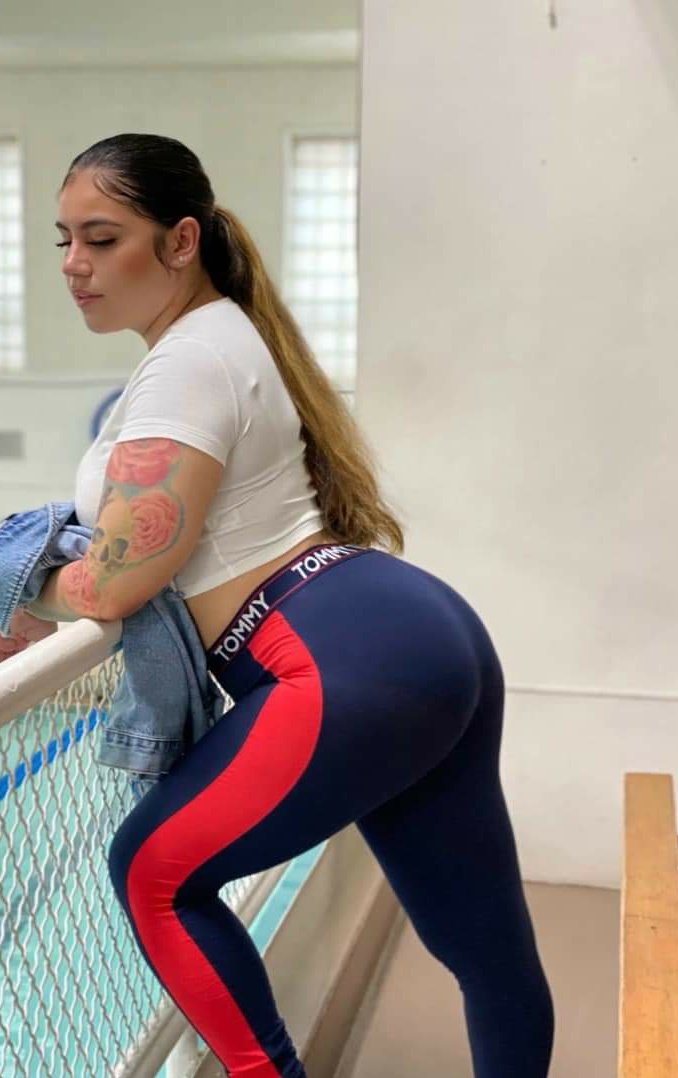 andybbcslut_69's tweet photo. #bbconly #latina #thickk https://t.co/xGP36dg1Id