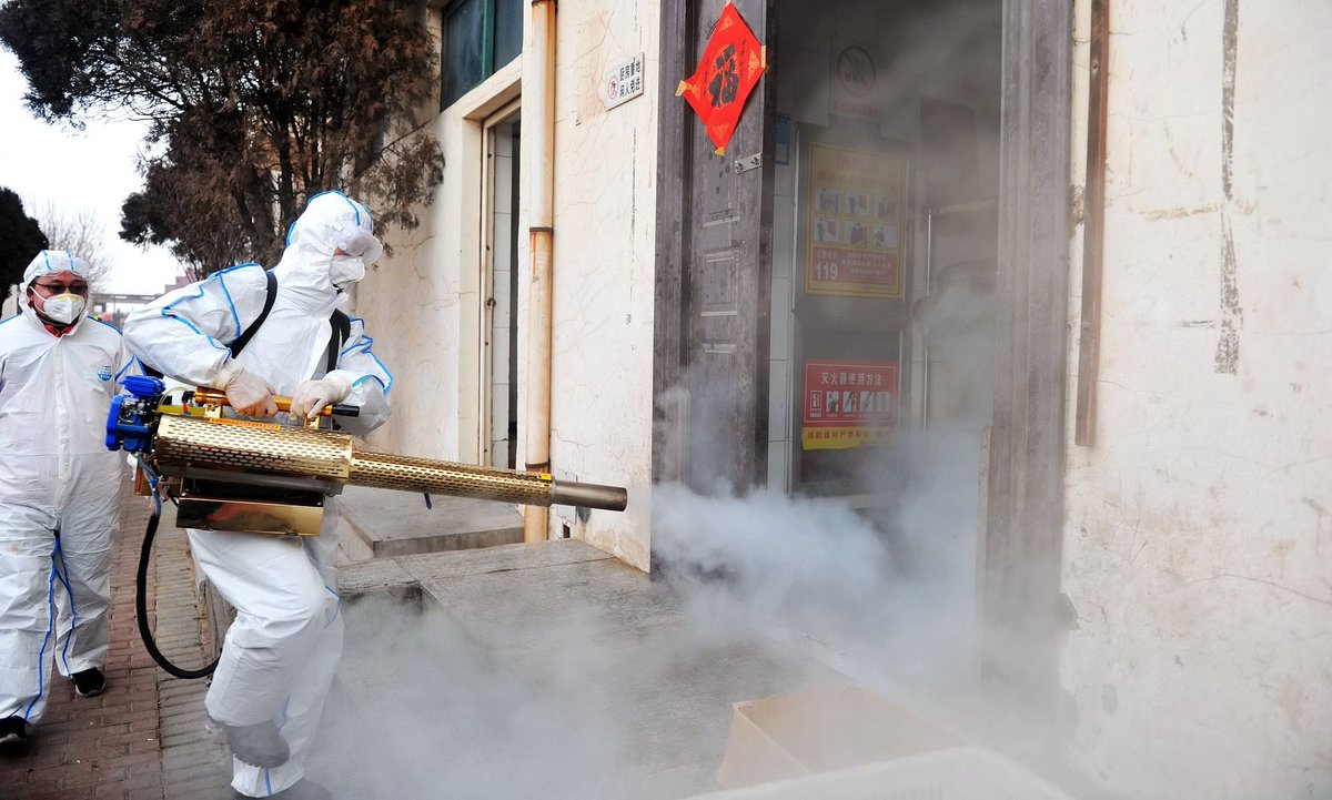 Katyajacqueline's tweet photo. Okaaay, but why isn’t USA spraying and disinfecting these streets like China was doing?
#ineedananswer #COVID2019 https://t.co/vLmzGqueYl