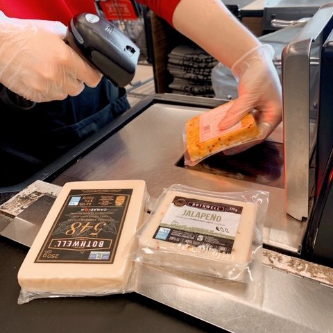 To all of the grocery store workers who are stocking shelves, fulfilling orders, sanitizing cash registers, and scanning our groceries: THANK YOU 🙏🏻. They continue to show up for customers, so let’s continue to give them their space, respect, and appreciation. #FrontLine 🛒