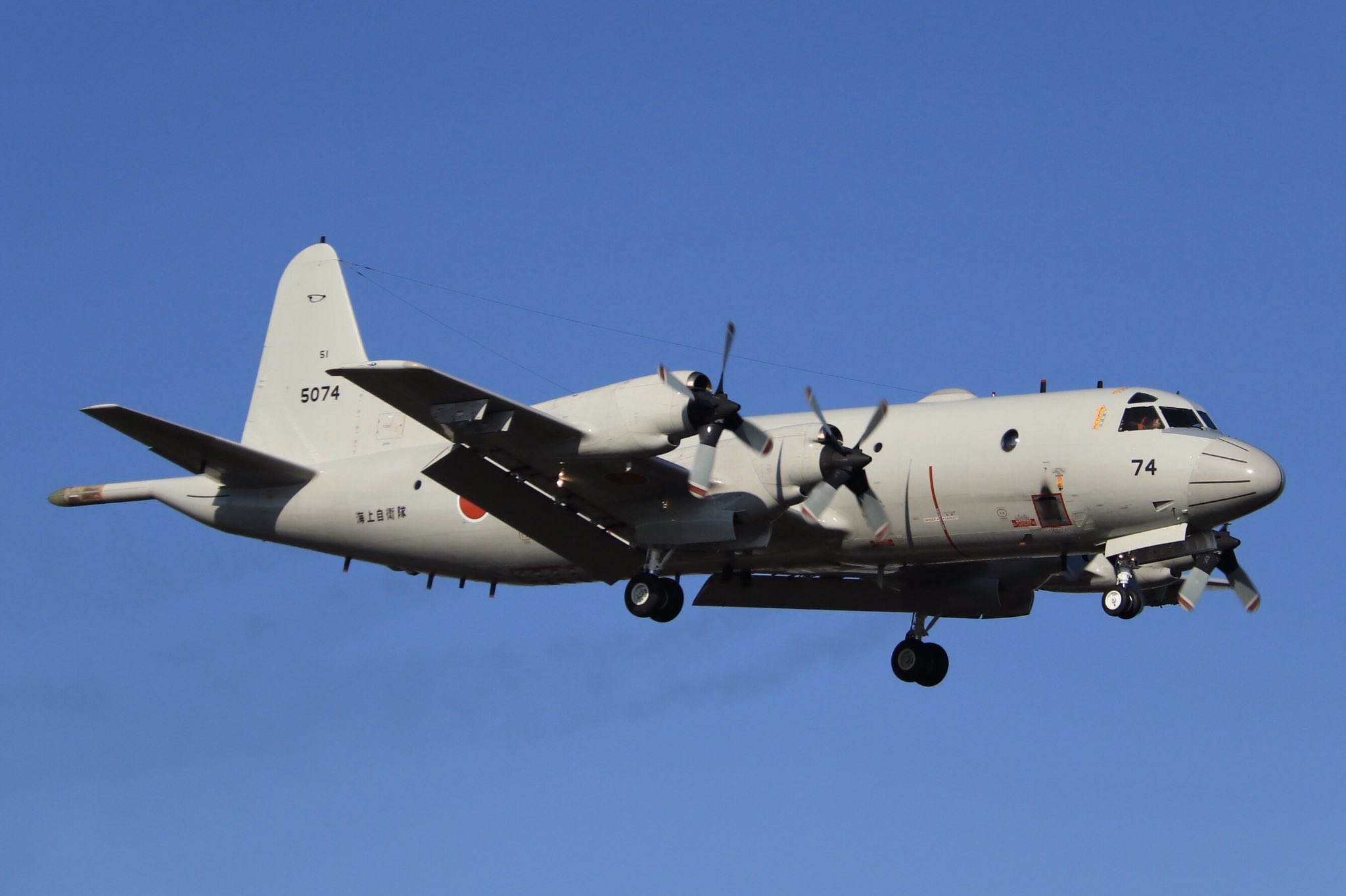 航空宇宙図鑑 P 3 ロッキード社の対潜哨戒機 旅客機のl 1が原型なので良好な居住性 機材を沢山詰めるなど 高く評価され多くの国で運用 日本でも海上自衛隊が運用し 画像情報収集 電子戦機などに改造された 機もある T Co Xipk7c9yko Twitter