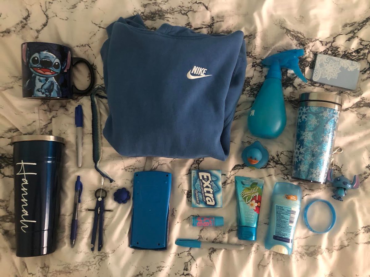 Student and staff contributions to the #monochromatic #foundobjectchallenge are rolling in! 

It’s never too late to join in!

Don’t have a lot of color? Neutrals work too, use a variety in values (lights &amp;darks). 
<a href="/ArtWithMrsSH/">Mrs. Sapienza Hunt</a> 
#creativityathome #wedigeps #wedigepsart