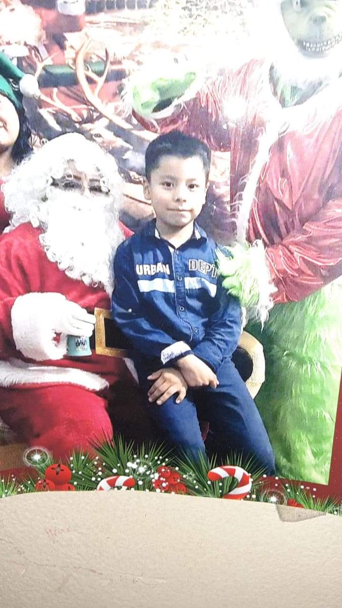 ReyCodigoRojo's tweet photo. #COMPARTIR #SEBUSCA Se salio de su casa alas 12:30 dejando una nota que se iba de la casa porfavor puede compartir no es un niño maltratado y vive en las mejores condicionesEl vive en Fracc Paseo Residencial se llama Freddy Jimenez Guerrero tiene 10años
#ReynosaFollow #Reynosa https://t.co/zQBvm9MaBB