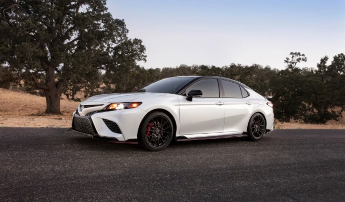 We make it easy to buy your favorite #Toyota online! Tap to learn more: bit.ly/2UHZWaK.