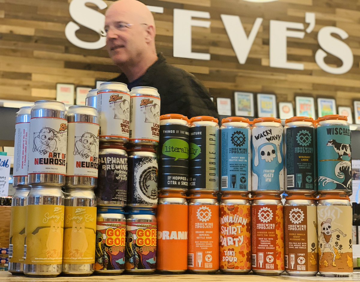 StevesUniv's tweet photo. New beers for you! And a guest appearance by one of our favorite docs! @thebrewingprojekt @2ndshiftbrewing @oliphantbrewing #newbeer #wednesdayvibes #shopsteves https://t.co/mPdWcWtWwF