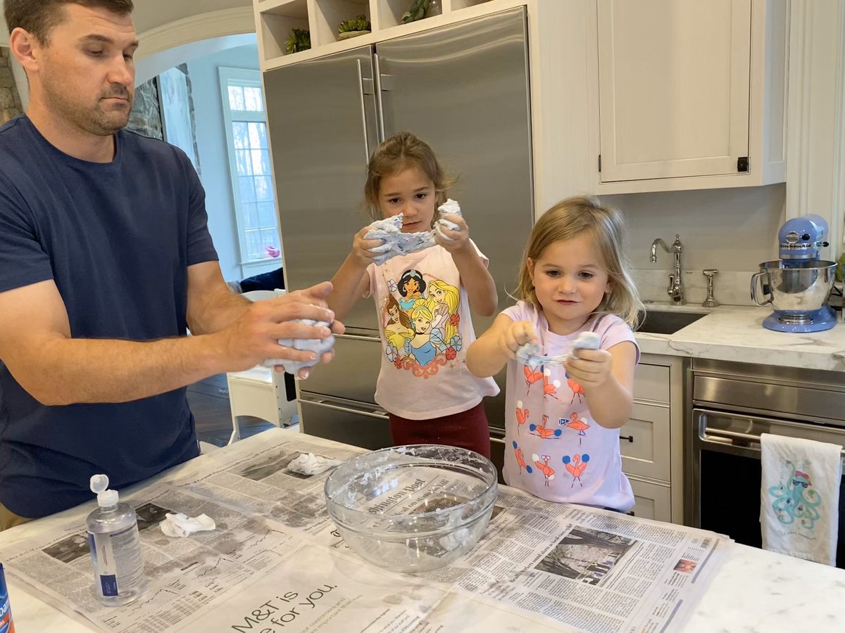 HeatherZiMS's tweet image. Took a cue from @NatChildrens today and made the slime from this video! Ooey, gooey, fun! facebook.com/NationalChildr… #STEAMwork #STEAM #STEM