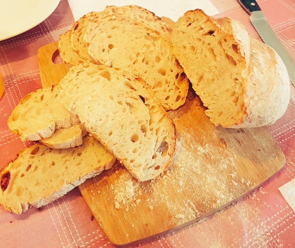 menclamen's tweet image. #MyBread
#pane #lievitomadre
In questi #weekend di #COVID2019 ho impastato un po' perché #iorestoacasa