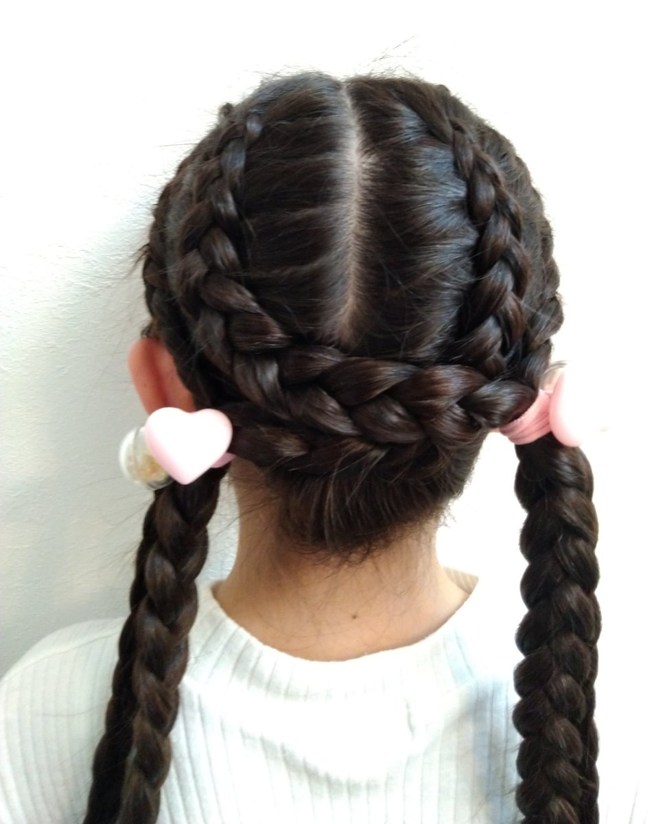 まめ柴 Ar Twitter 今日の髪型 編み込み4つ 内側2つをクロスして2つに纏めました 子供のヘアアレンジ
