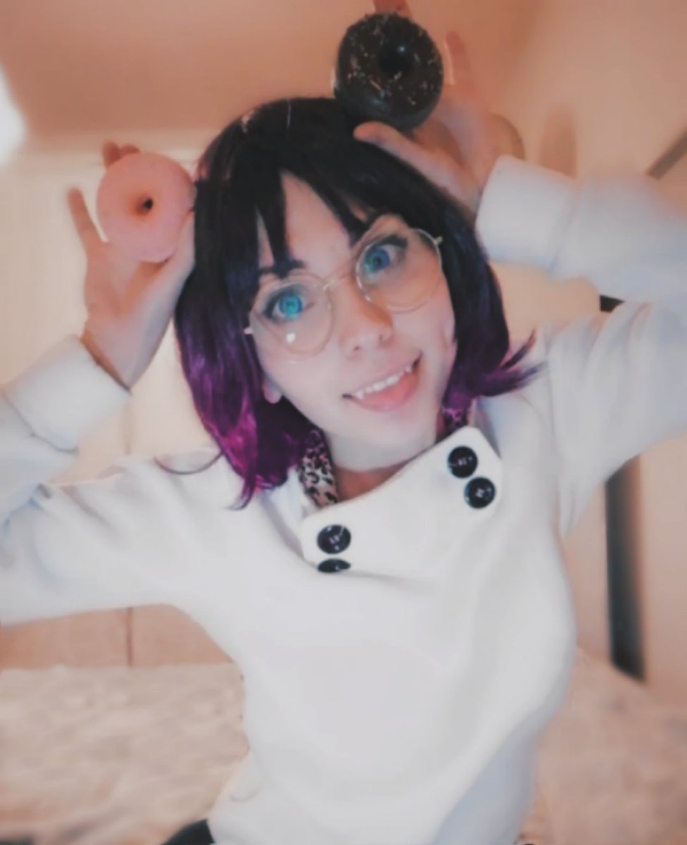 shu3697's tweet photo. 🍩🍰🍡
#elma #elmadragonmaid #cosplayeritaliani #dragonmaid #coolkyoushinja #donuts #misskobayashisdragonmaid #tohru #thorukobayashi #kobayashisanchinomaiddragon #ilovesweets #gradienthair #patisserie #instantcosplay #lucoa #kannakamui #dragonmaidcosplay #yuri #chubbygirl https://t.co/7oyOwMeujt