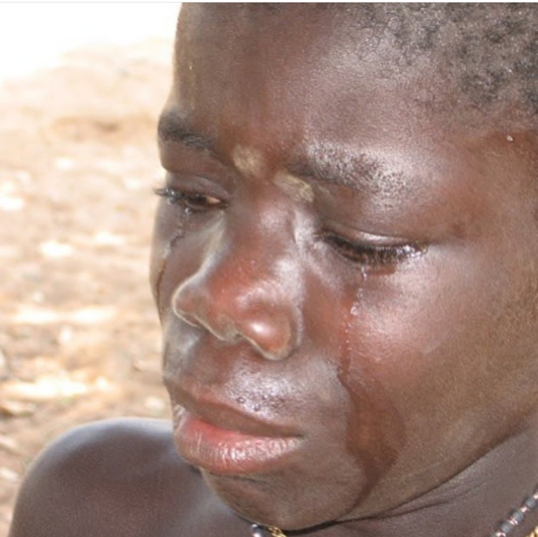 My younger brother pierre is crying 😭😭 for food today is our 2 good days we are out of food going to bed with empty stomach facing real hunger and starvation,my brothers and sisters we are in need of helping hands.🙏🙏 i beg and God will sully reward you and bless you abundant.