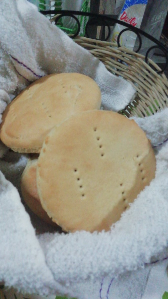 Hallullas con la receta de <a href="/Worrissey/">Brazo Moreno Tatuado</a>, un manjars #CuarentenaTOTALChile