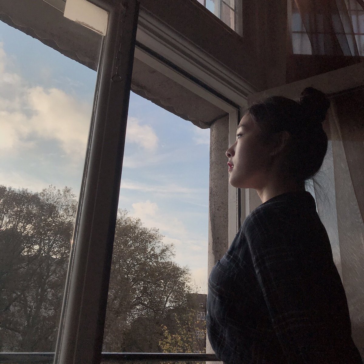 that “looking out of the window pensively” aesthetic