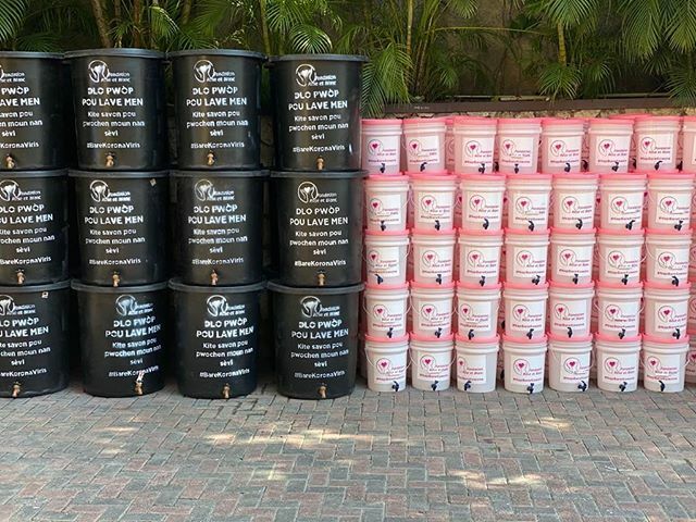 Ekip <a href="/frebhaiti/">FREB</a> pa janm kanpe. Nap pote kontribisyon pa nou pou ansanm nou #BareKowonavirus

#SolidariteSeSèlJan
#ReteLakay
#KonesansSePouvwa
#MalèPaGenPrejije
#NapBareCoronavirus
#FREBHaiti ift.tt/2UAonqp