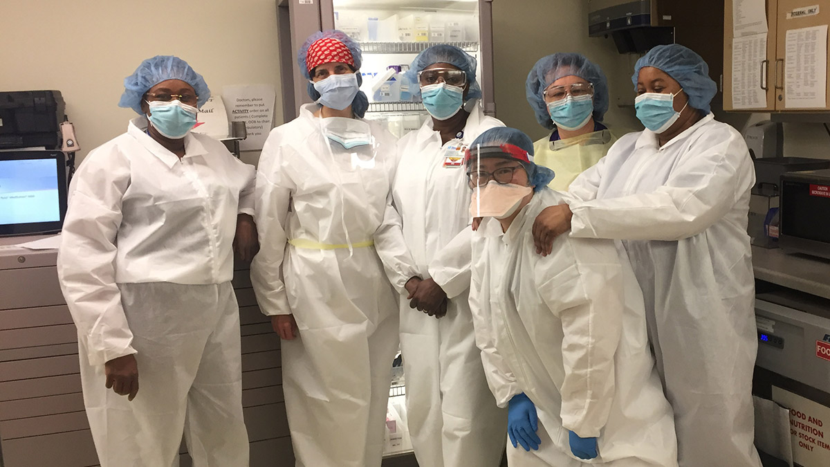 Each night at 8 p.m., show your gratitude to our #HealthCareHeroes by giving them a round of applause. I commend every single <a href="/NYCHealthSystem/">NYC Health + Hospitals</a> staff member for their bravery and selflessness in fighting the #coronavirus. Thank you for helping others live their healthiest lives.