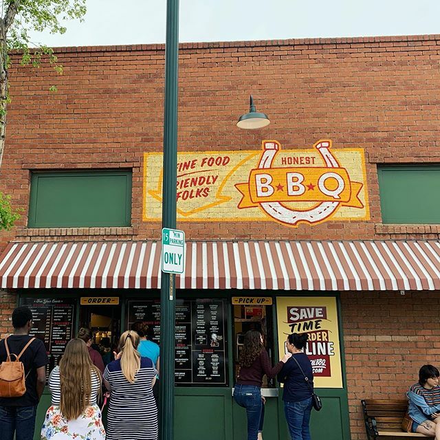 We are grateful today for all of you picking up your phone in and online orders! Your support is keeping us going. Grateful to our amazing team for putting together a make shift drive-thru and still showing up with a smile 😃 
What are you grateful fo… ift.tt/2QIN1nK