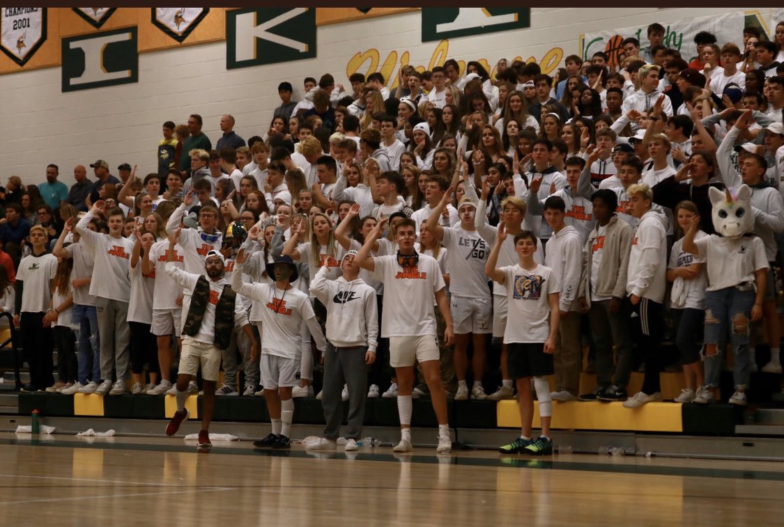 MrJones_LCPS's tweet photo. Yes we may have lost, but I will always love the @LVHS_Jungle ! The are the classiest and the best. Period. #valleyfamily https://t.co/NkzVbnYRVv