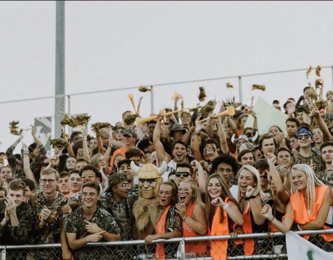 MrJones_LCPS's tweet photo. Yes we may have lost, but I will always love the @LVHS_Jungle ! The are the classiest and the best. Period. #valleyfamily https://t.co/NkzVbnYRVv