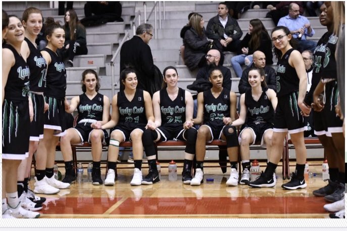looman_ryan's tweet photo. If You Are A Basketball Player or Coach, Please Join The Challenge Of Posting A Basketball Photo. Just One Picture, No Description. Copy The Text In Your Status, Post A Picture And Look At Some Great Memories. https://t.co/2iActhkwEd