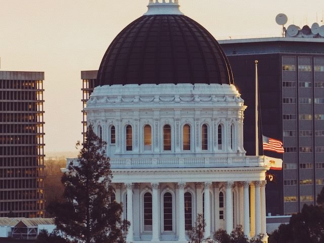 What Does it Mean to Be #CCPA Compliant? dlvr.it/RSYxGL