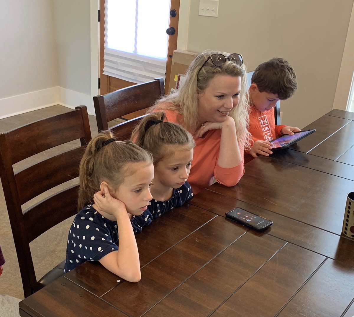 Amy__Smith1's tweet photo. All of Heartland “coworkers” had a blast getting to tell silly stories about their parents yesterday!! I even left the call with water poured over my head. Next time “coworker” Dance Party! #WhatsHappeninginHeartland #Drivefor125 https://t.co/bPsYsK5oco