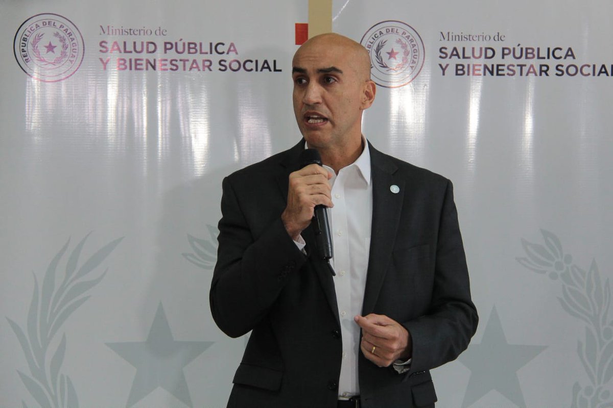 MazzoleniJulio's tweet photo. Informe #COVID19: hoy procesamos 51 muestras, 4 resultaron positivas: 3 del exterior, 1 relacionada a contacto con viajero. Tenemos 4 pacientes internados, los restantes en sus casas en aislamiento. Total de casos en el país: 41. #QuedateEnCasa @msaludpy https://t.co/MTL303ZGGU