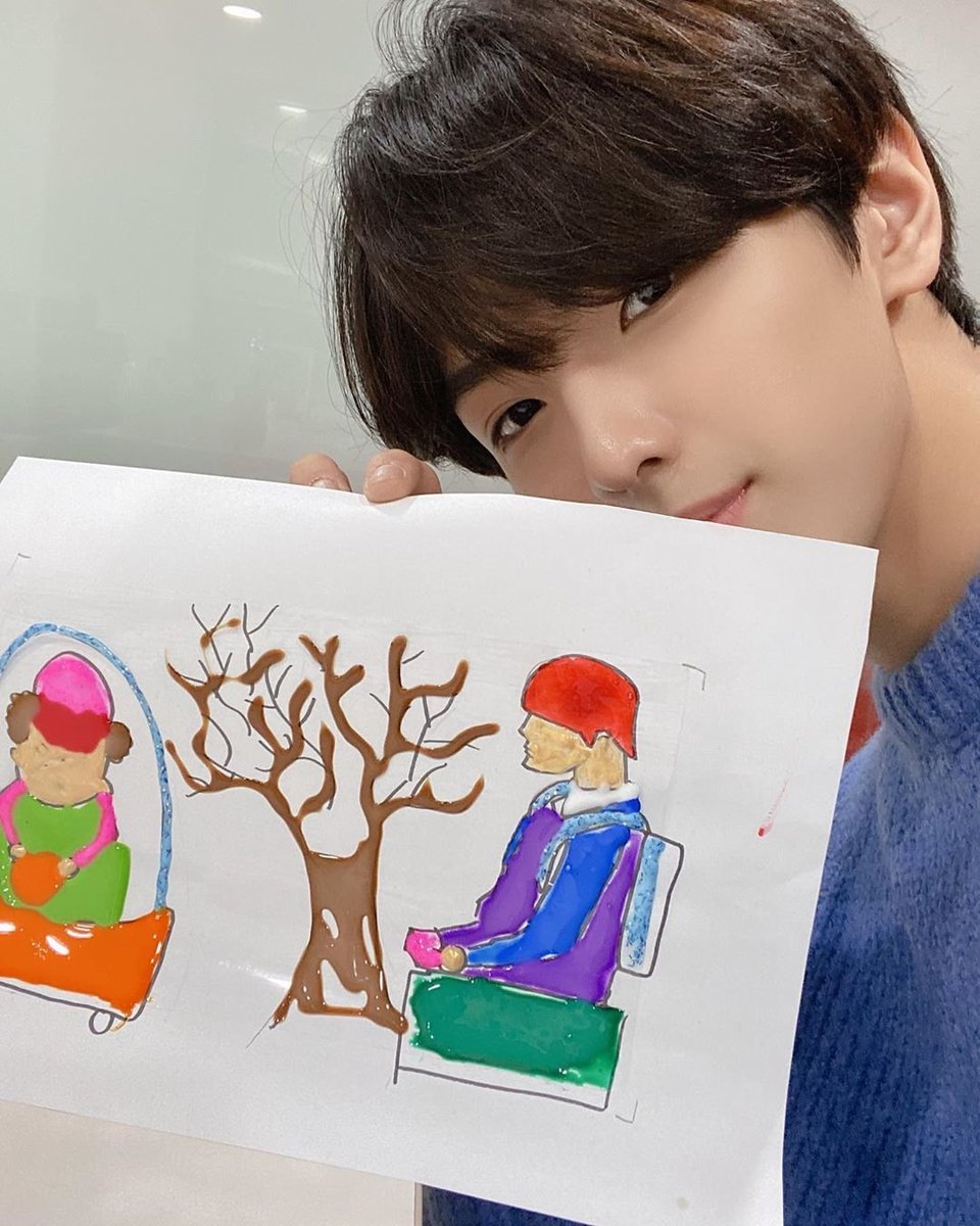 CIX_italia's tweet photo. [INSTAGRAM / TRAD ITA]
Post di Yonghee

Tartare di manzo + tuorlo*
da. BJY hahaha

#CIX #FIX #YONGHEE #Provate #AncheVoi #LaGlassDeco**
~
*perchè il fiore che ha disegnato Jinyoung ricorda questi cibi
**è la tecnica che hanno usato nella Live per fare questi disegni

~Chiara https://t.co/E9oDzHdvmO