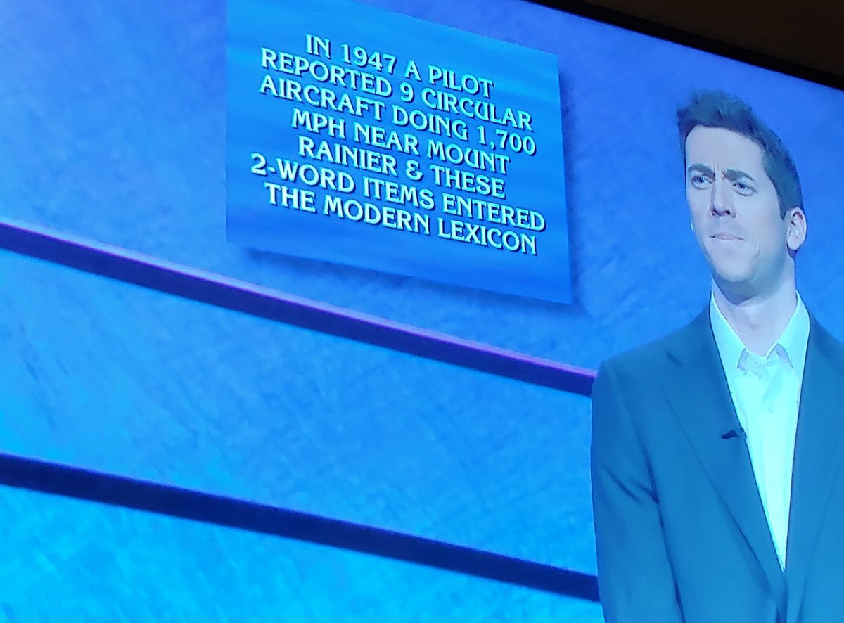 Kenneth Arnold's sighting was a #Jeopardy clue tonight
#UFO #flyingsaucers