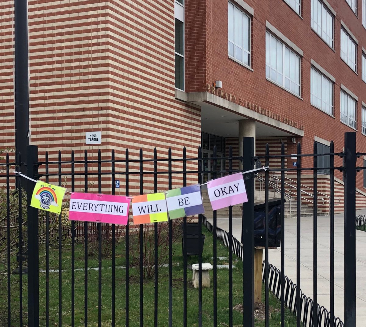 ps48r's tweet photo. Someone left a special message at our school today 🌈 Everything will be okay 💕@SIBOD31 @vgallassio @ExecSupALodico @FreyTB @Drdididiva https://t.co/6yz7yvSpfa